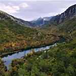 Luxury 4 Star, Amazing View With Free Parking Apartment Omiš