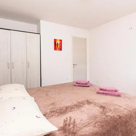 Luxury 4 Star, Amazing View With Free Parking *