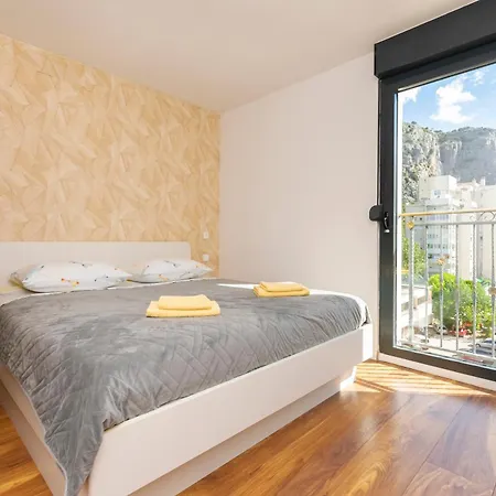 Apartment Luxury 4 Star, Amazing View With Free Parking