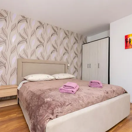 Luxury 4 Star, Amazing View With Free Parking *
