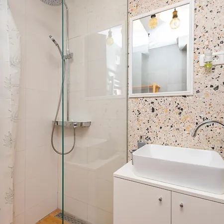 Luxury 4 Star, Amazing View With Free Parking Apartment *